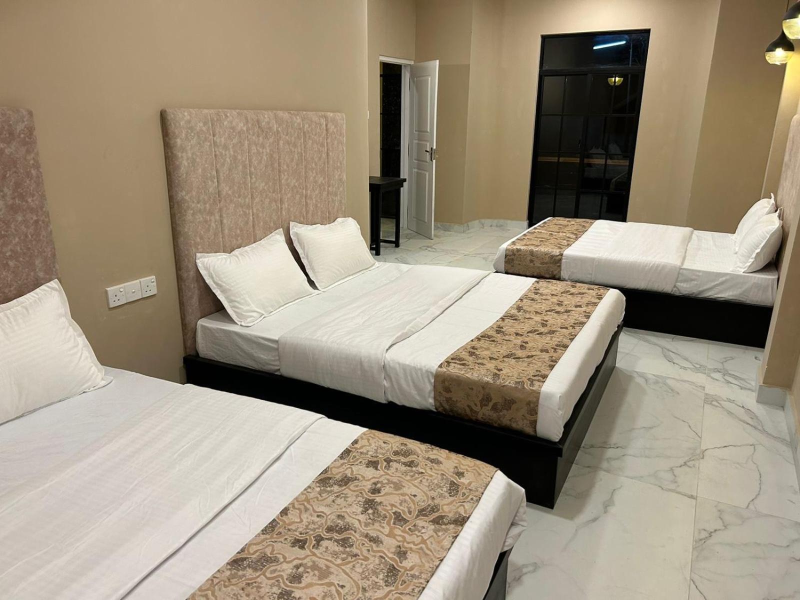 Royal Bliss Hotel Нувара Елия Екстериор снимка