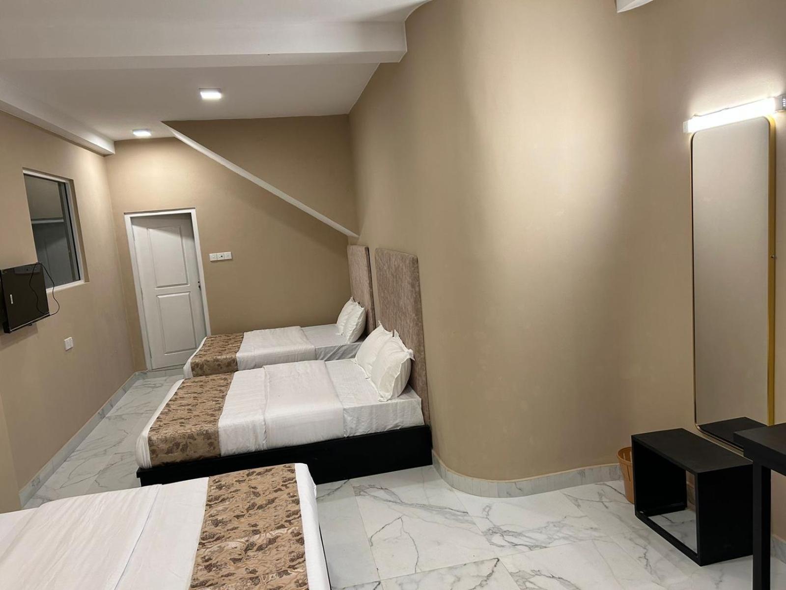 Royal Bliss Hotel Нувара Елия Екстериор снимка