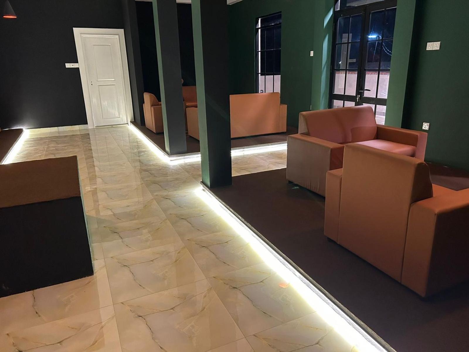 Royal Bliss Hotel Нувара Елия Екстериор снимка
